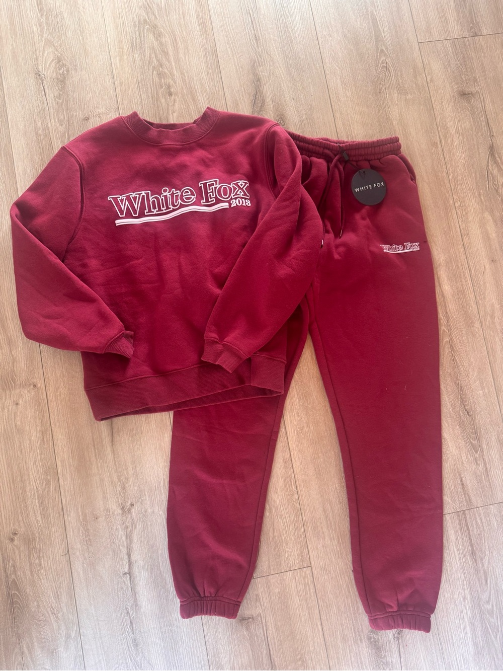 Women’s white fox Sweatpants and crew neck